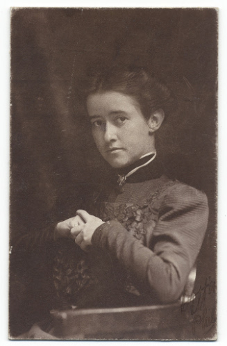 Portrait of Elizabeth Shippen Green, 1910, Smithsonian Institution, aaa_charscrs_4255 