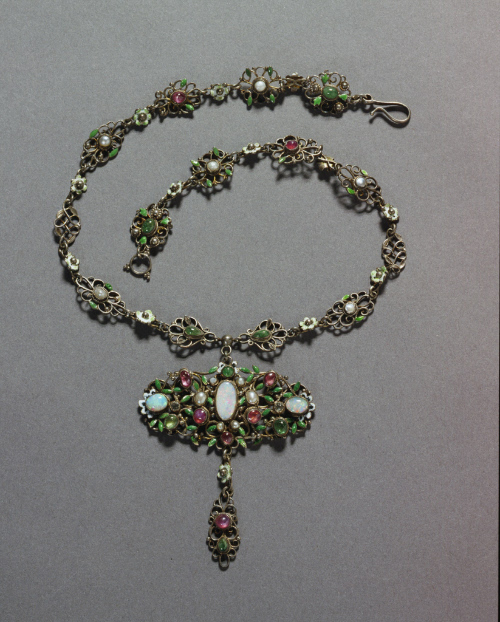 Pendant and Chain