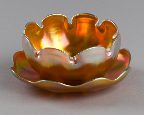Finger Bowl and Ice Plate in "Queen" Pattern